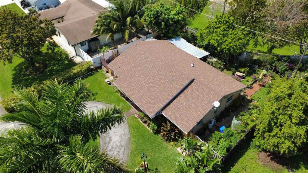 Owens Corning shingle roof in Onyx Black replacement carried out by Maze Roofing on a home in Hollywood, Florida