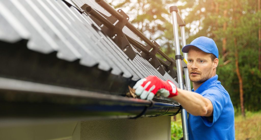 Contractor Gutter Cleaning & Maintenance
